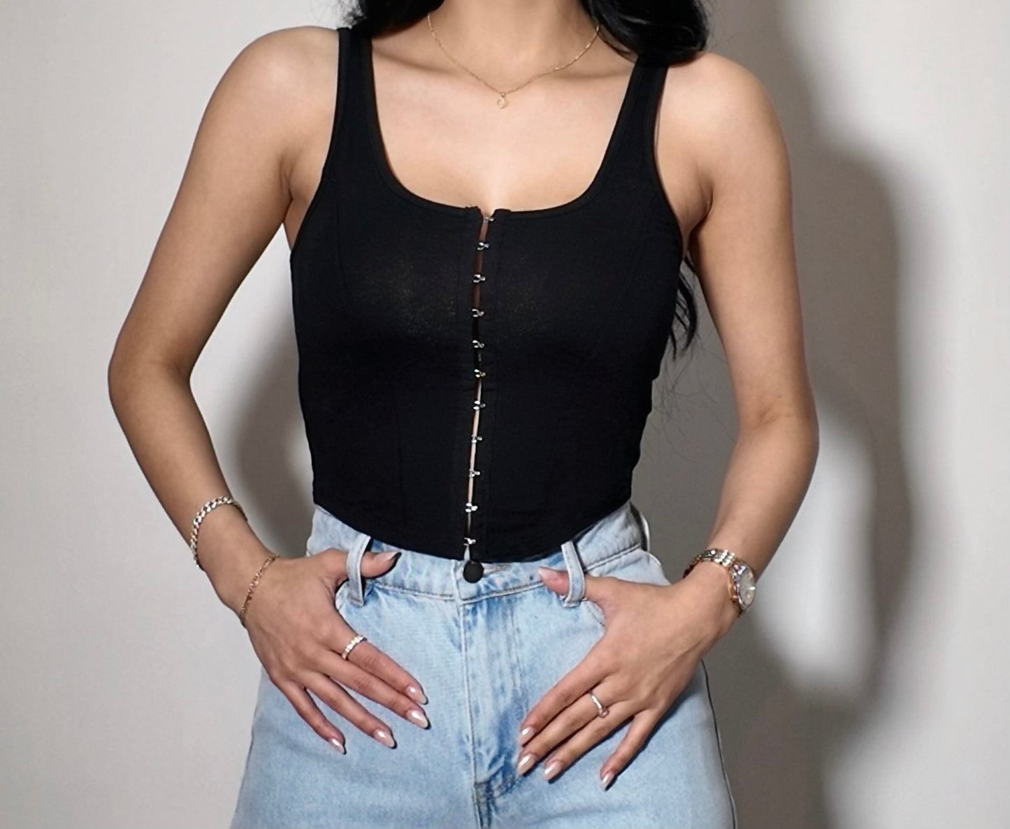 Black cropped tank top
