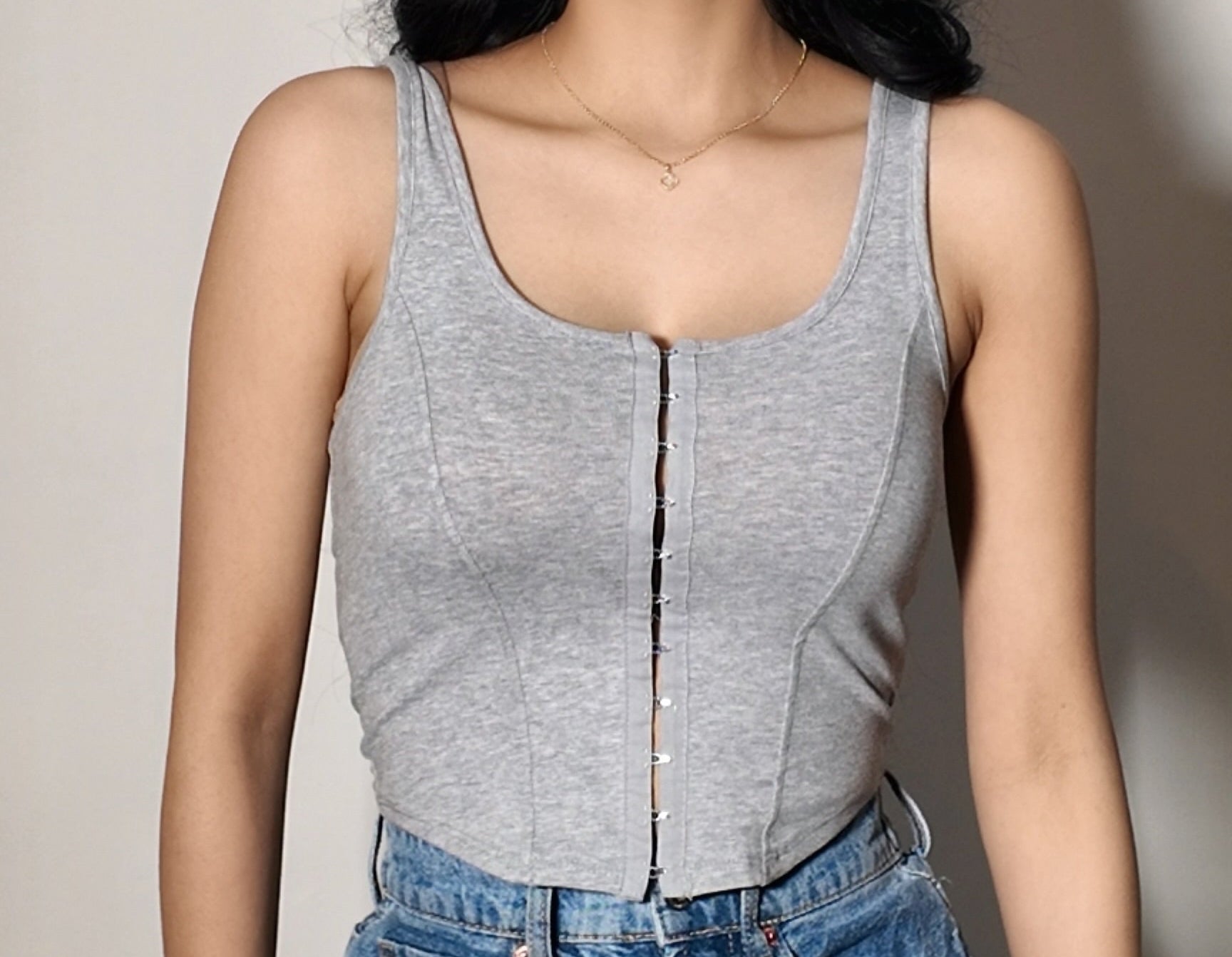 grey cropped tank top